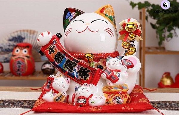 chu-meo-vay-tay-cua-nhat-ban-2